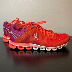 On Cloudflow Running Sneakers